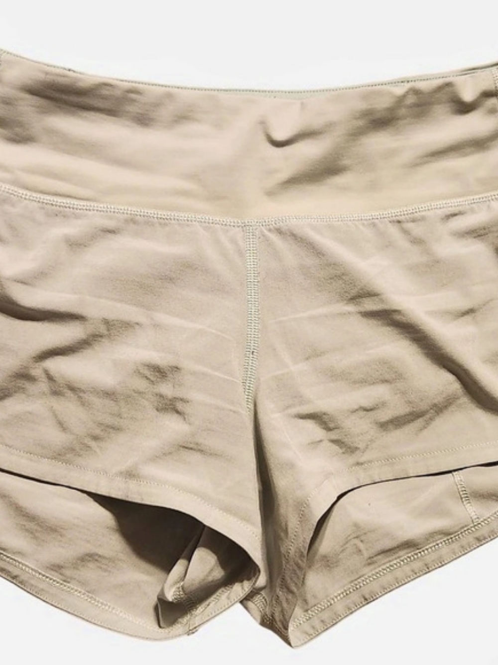 lululemon Speed Up Short 2.5" Athletic Shorts Beige Size 2